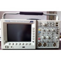 高价求购TDS3012C、TDS3032C数字示波器