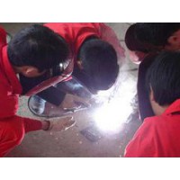 潍坊焊工培训|有品质的电焊工培训基地---腾飞焊接职业培训学校